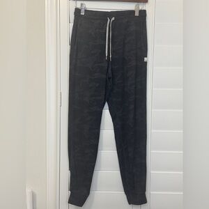 Vuori camo performance joggers